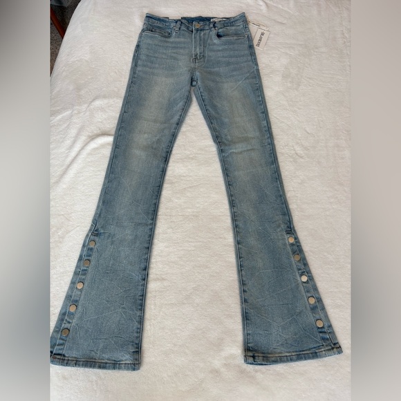 NWT - Blank NYC Hoyt High-Rise Mini Flare - size 28 - Picture 3 of 16